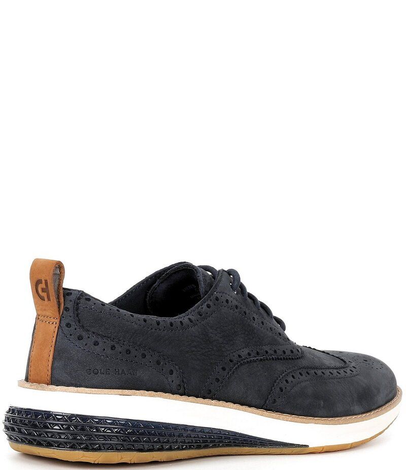 コールハーン メンズ シューズ ドレスシューズ ウィングチップ オックスフォード ブローグ Cole Haan Mens OriginalGrand Energyweave Nubuck Wingtip Brogue Detail Oxfords Navy B