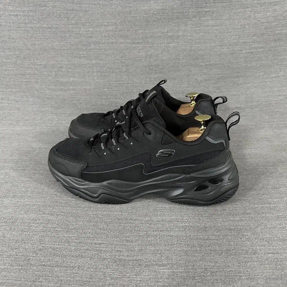SKECHERS スケッチャーズ ディライト 4.0 ブラック/メンズ (270mm) / s1732