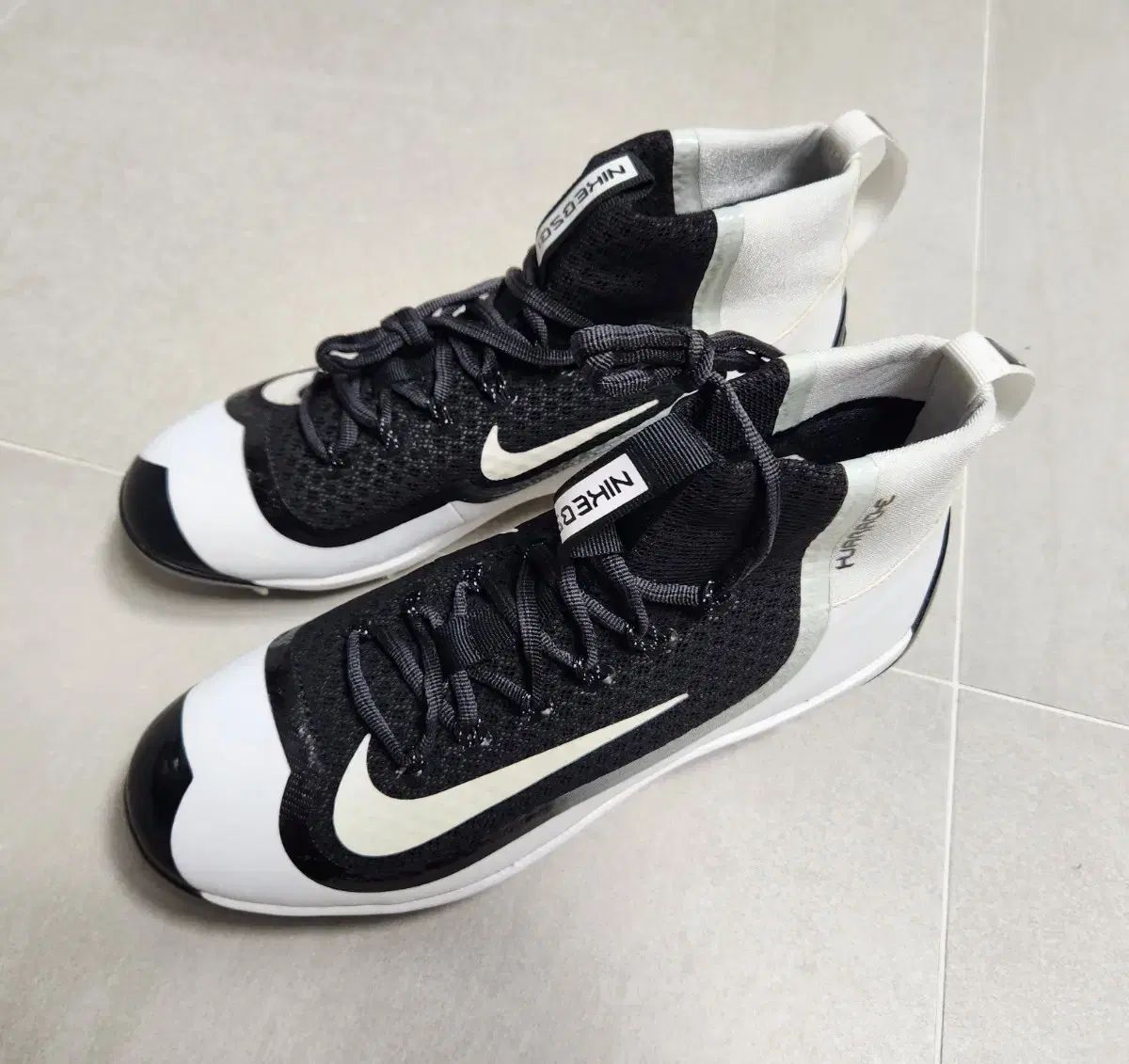 275 NIKE エア ハラチ 2k エリート ミッド スパイク 野球シューズ