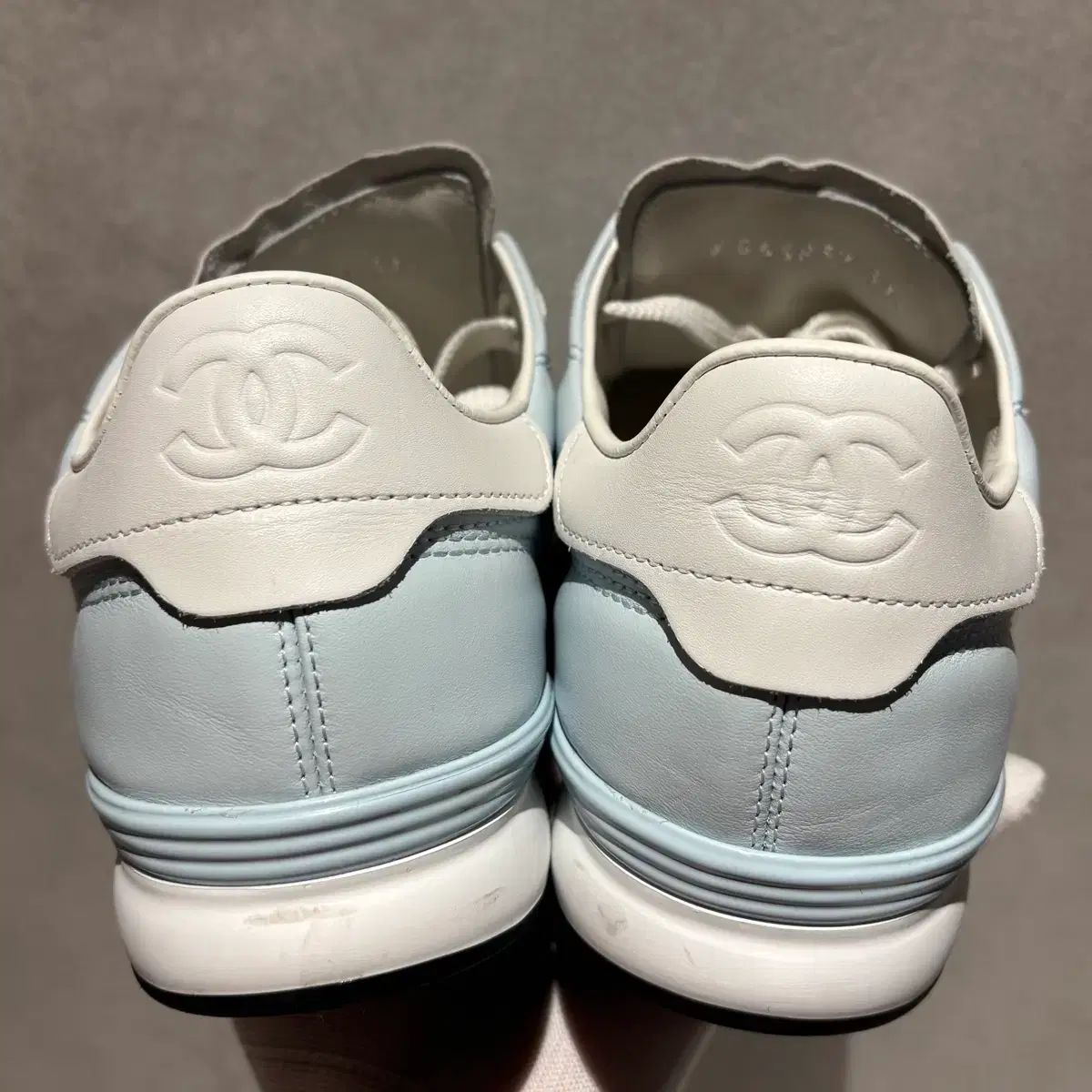 シャネル CCロゴ SHINee(シャイニー)スニーカー シャネル CCロゴ SHINee(シャイニー)スニーカー