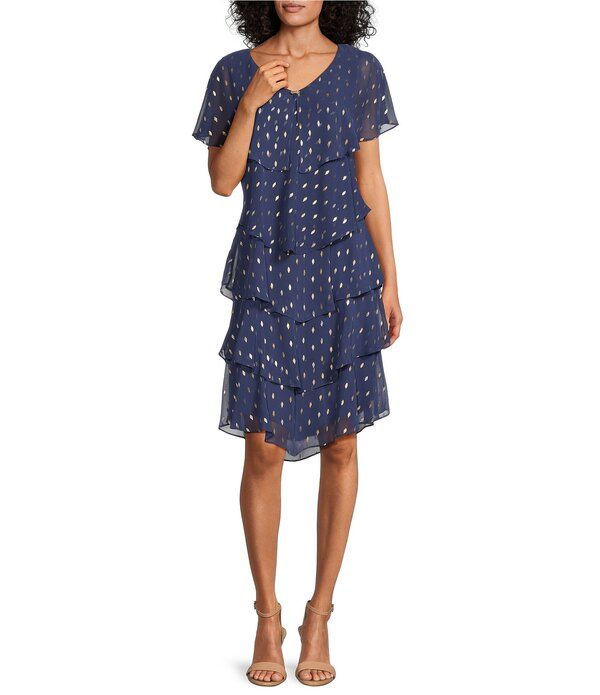 イグナイト レディース トップス ワンピース Vネック ティアード シフォン プリントール キャップ Ignitevenings Chiffon Metallic Print VNeck Short Sleeve Tiered Caplet Dress Wed