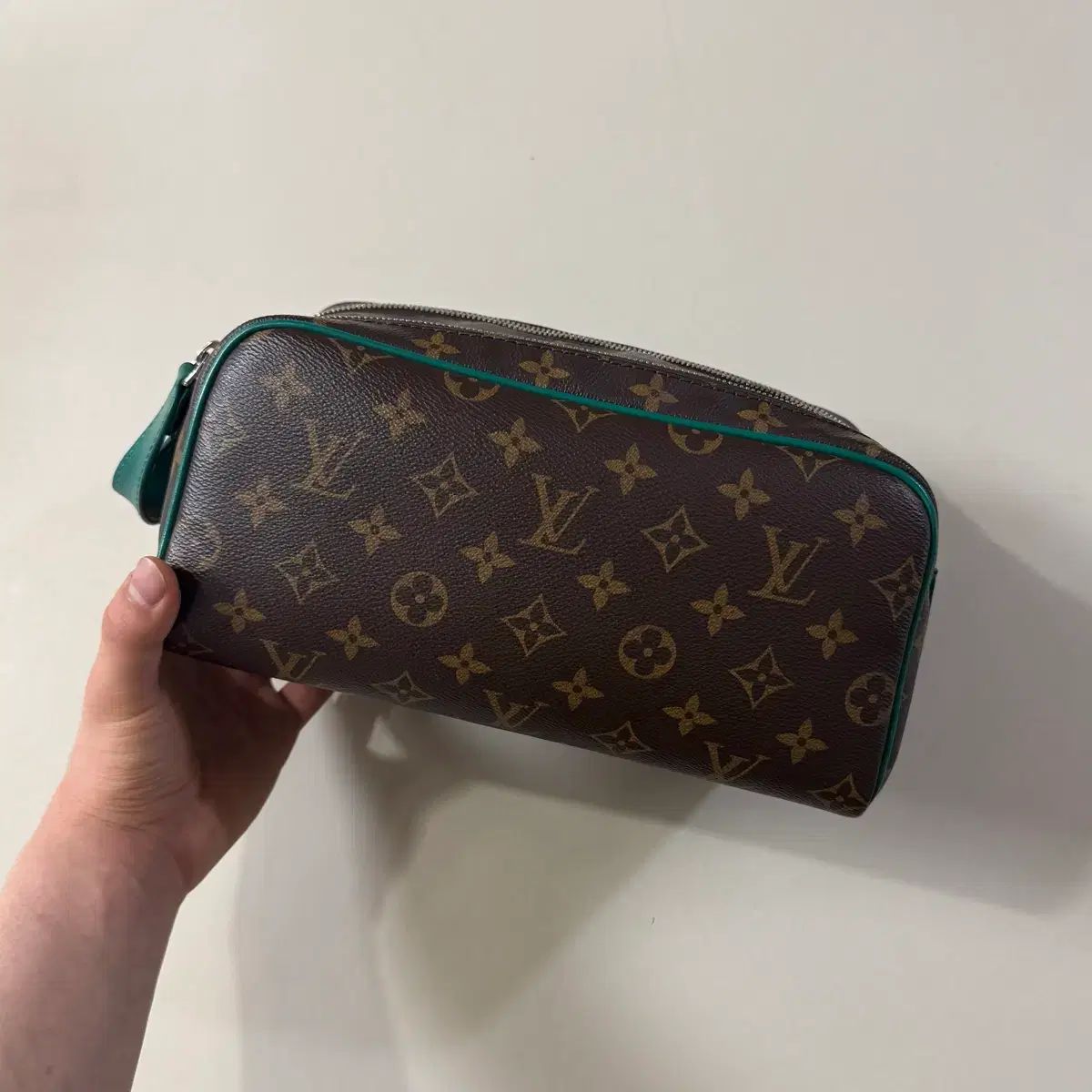 正規品/当日出荷 Louis Vuitton ルイヴィトン モノグラム 돕키트 クラッチバッグ 正規品/当日出荷 Louis Vuitton ルイヴィトン モノグラム 돕키트 クラッチバッグ