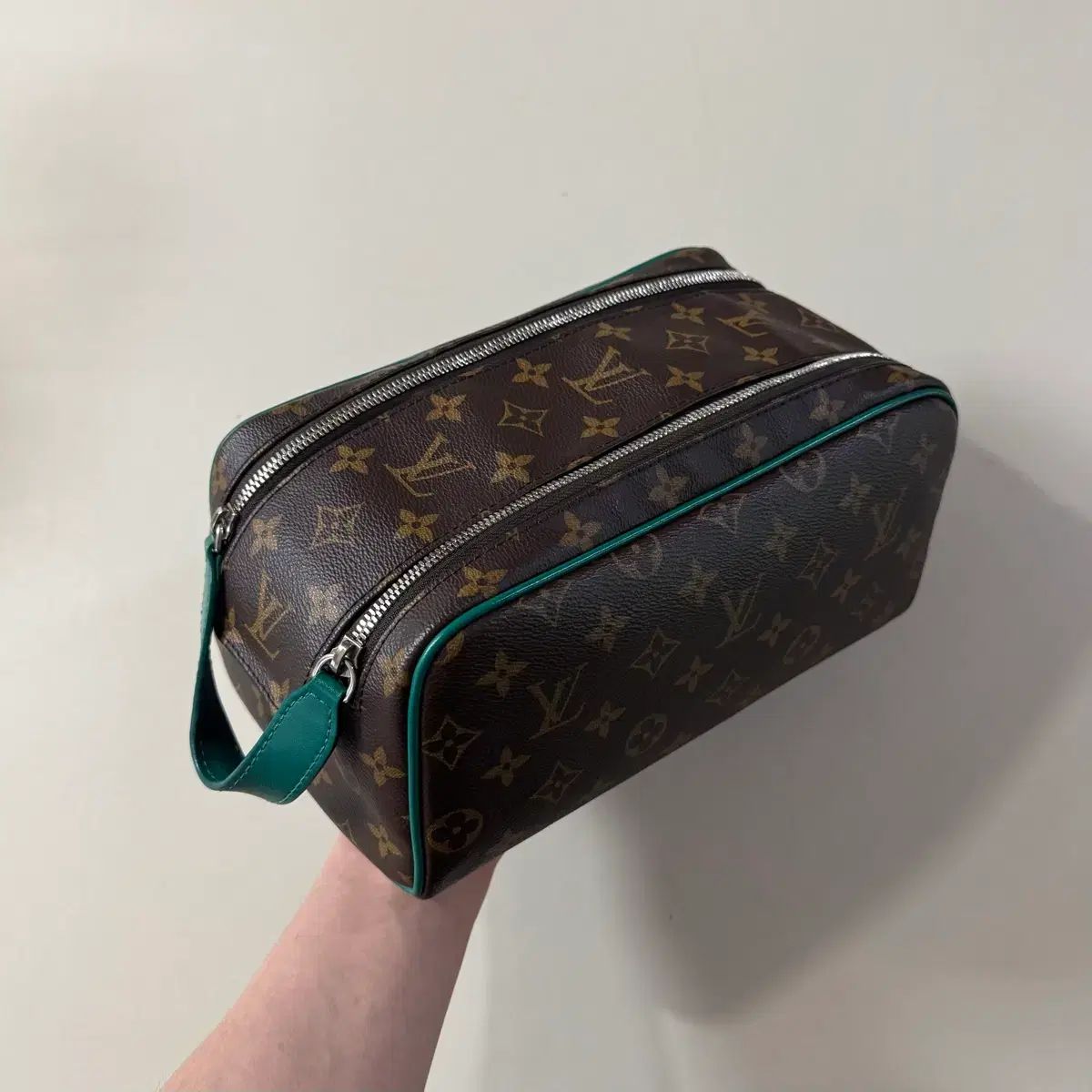 正規品/当日出荷 Louis Vuitton ルイヴィトン モノグラム 돕키트 クラッチバッグ