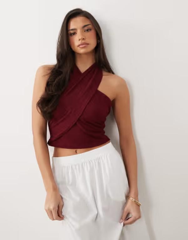 エイソス レディース トップス タンクトップ コットン ホルター ASOS DESIGN mix match cotton crinkle crossover halterneck top in berry
