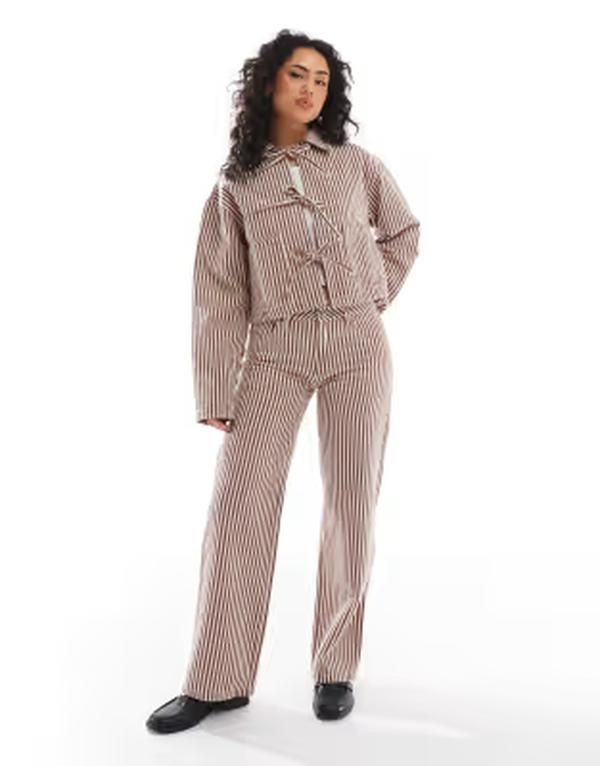 デイジーストリート レディース ボトムス デニムパンツ ローライズ ジーンズ Daisy Street low rise baggy jeans and ecru stripe jeans part of a set RED AND ECRU STRIPE エ