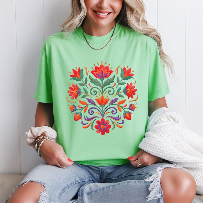 Simply Sage Market レディース トップス Tシャツ フラワー グラフィック Simply Sage Market Swirly Florals Faux Texture Womens Garment Dyed Graphic TShirt R