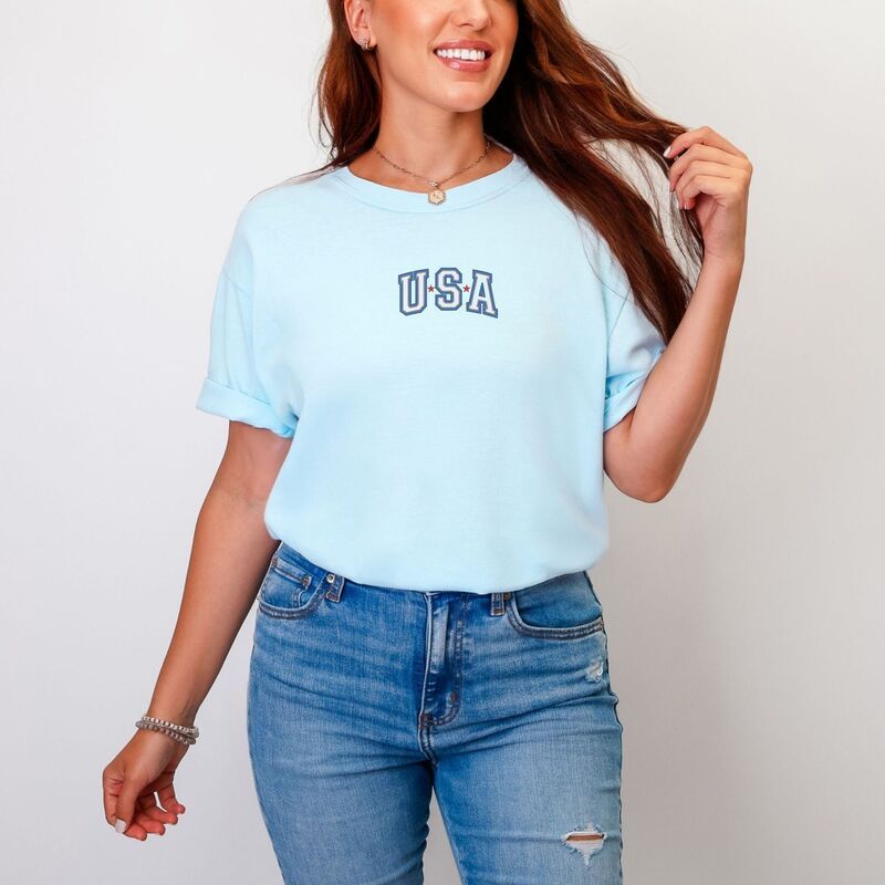 Simply Sage Market レディース トップス Tシャツ 刺繍 グラフィック Simply Sage Market Embroidered USA Outline Womens Garment Dyed Graphic TShirt Chambra