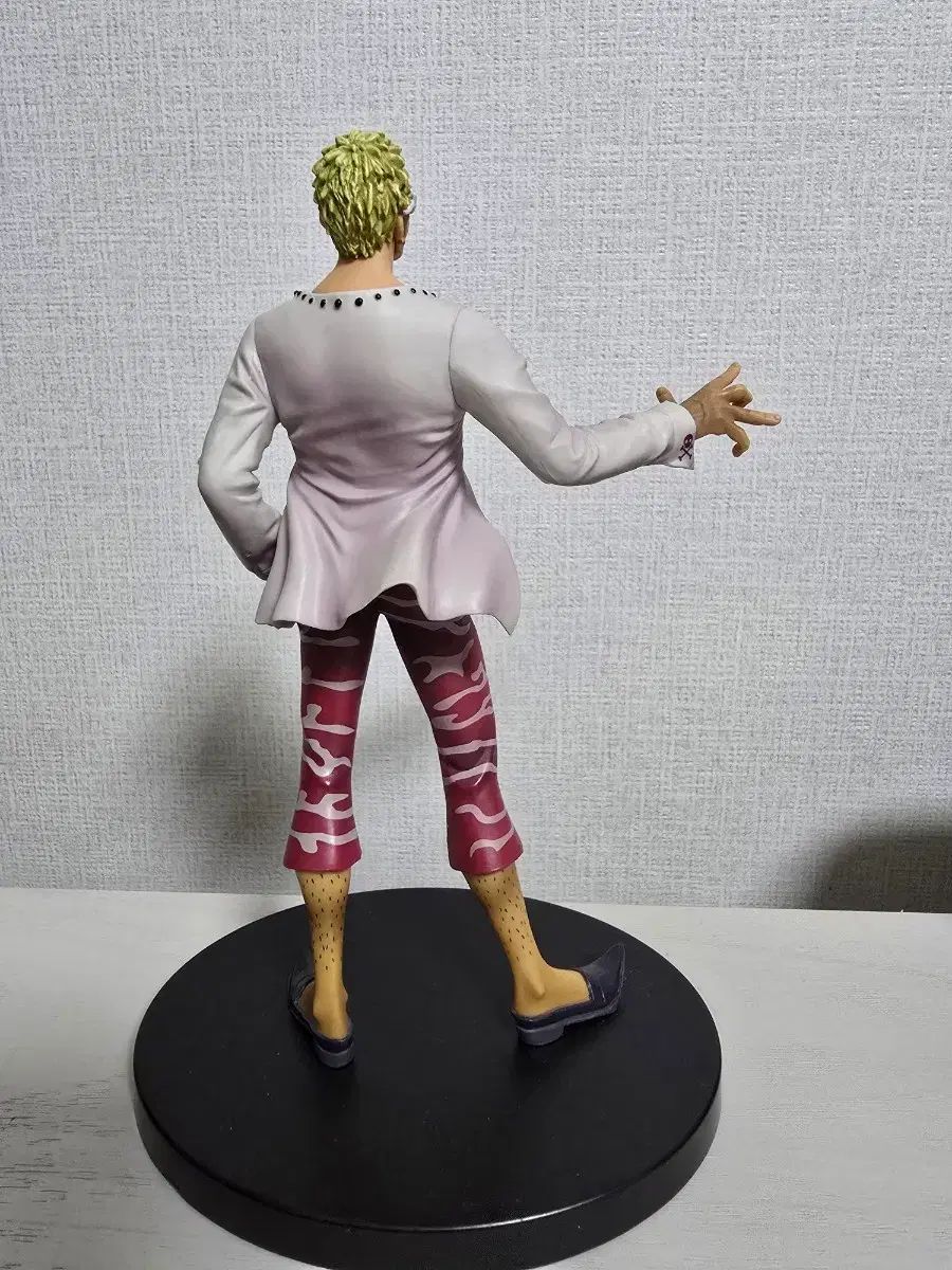 最安値，得価 ONE PIECE フィギュア グランドラインメン ドフラミンゴ