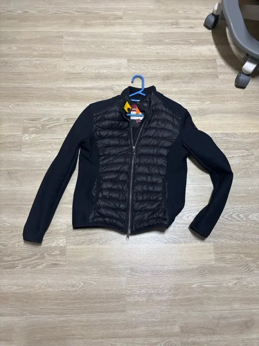 PARAJUMPERS ブラック ダウン ニット ジャケット