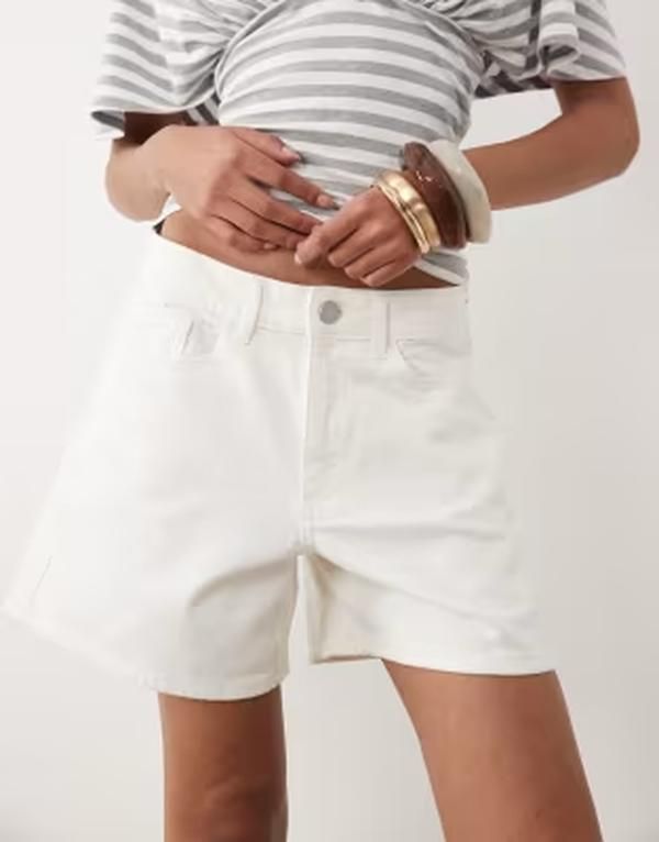 ヴィラ レディース ボトムス ハーフパンツ・ショーツ ショートパンツ デニム VILA high waistedenim shorts Cloudancer ホワイト
