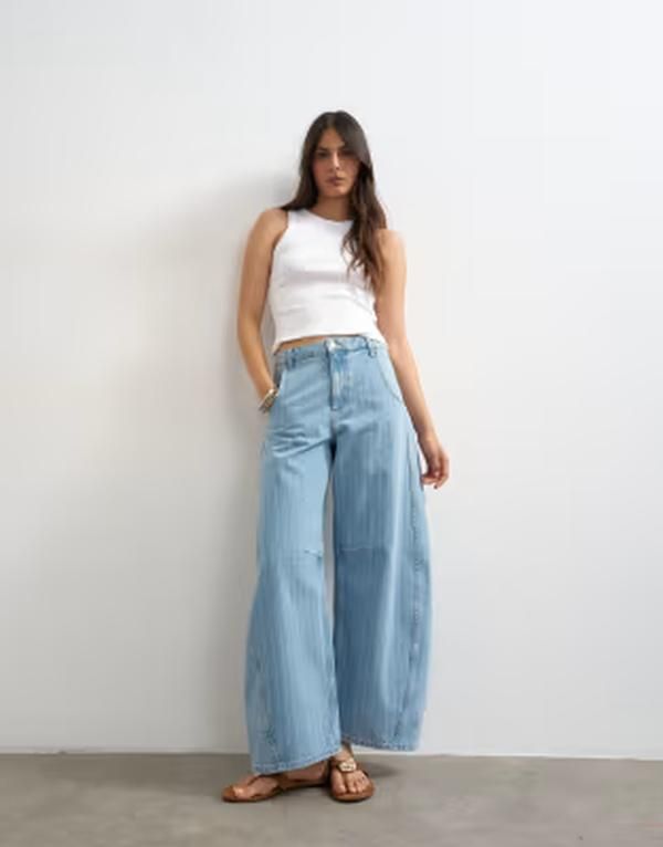トップショップ レディース ボトムス デニムパンツ ジーンズ Topshop Horseshoe mid rise barrel jeans in bleach stripe Bleach stripe ストライプ