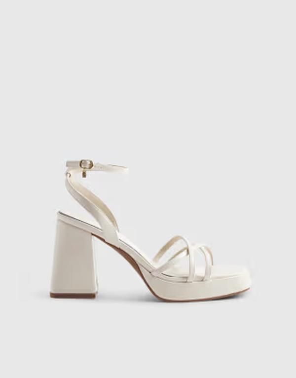 リバーアイランド レディース シューズ サンダル ヒール River Island block heel crosstrap sandals White ホワイト
