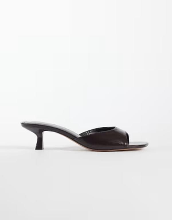 マンゴ レディース シューズ サンダル レザー フェイクレザー ヒール Mango starring Hailey Bieber faux leather low heeled mule sandals BROWN ブラウン