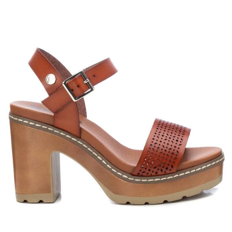 リフレッシュ レディース シューズ サンダル プラットフォーム ヒール Refresh Womens Casual Heeled Platform Sandals By XTI 170777 Brown ブラウン