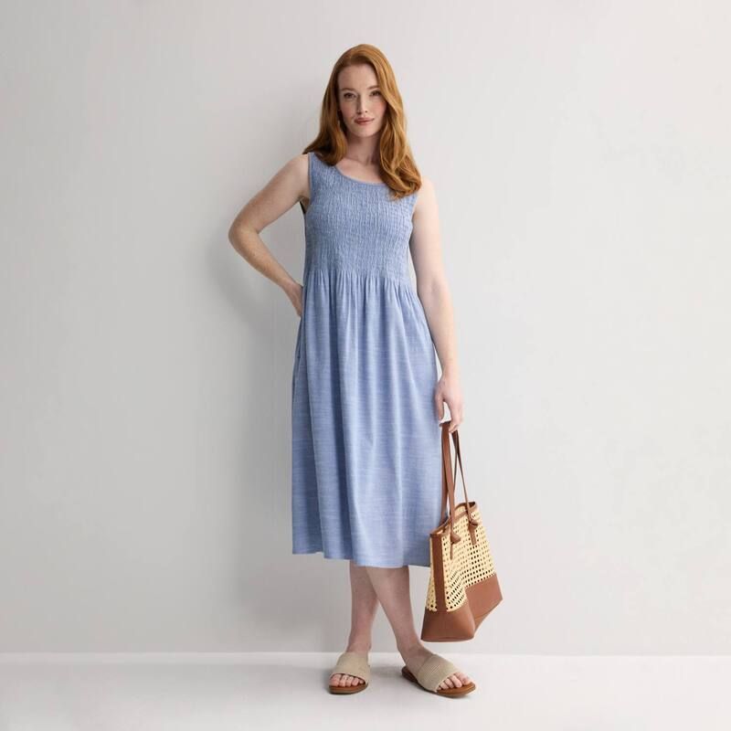 クロフト＆バロー レディース トップス ワンピース ミディ シャーリング Womens Croft Barrow Smocked Midi Dress Chambray