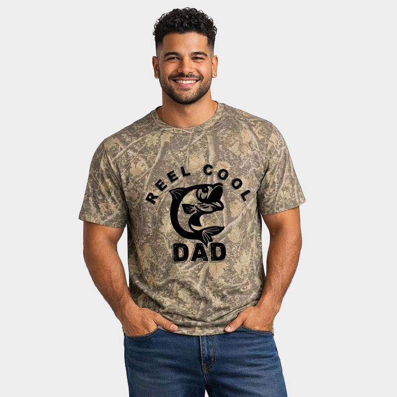 Simply Sage Market レディース トップス Tシャツ Simply Sage Market Reel Cool Dad Mens Heavyweight Crew Camo