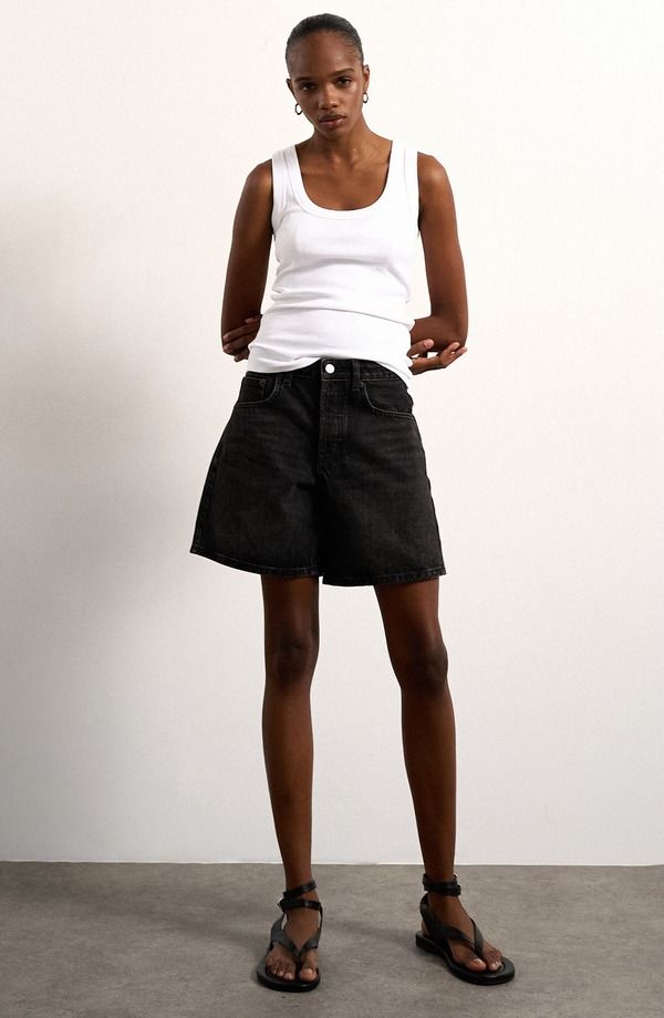 トップショップ レディース ボトムス デニムパンツ ショートパンツ Topshop Editorelaxed Mid Thigh Denim Shorts Black ブラック