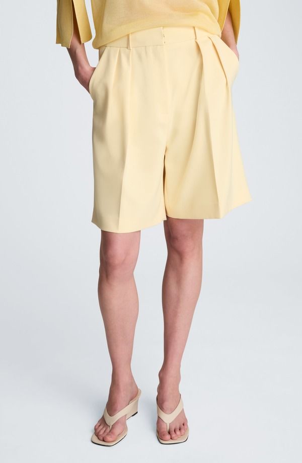 ケネスコール レディース ボトムス ハーフパンツ・ショーツ ハイウエスト プリーツ ショートパンツ Kenneth Cole Pleated High Waist Shorts Pastel Yellow イエロー