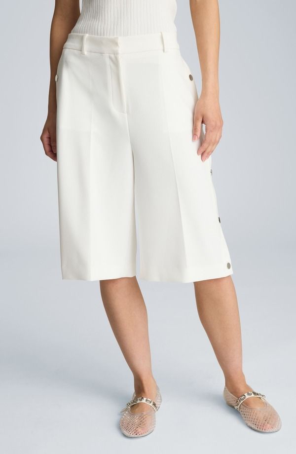 ケネスコール レディース ボトムス ハーフパンツ・ショーツ ショートパンツ Kenneth Cole High Rise Long Shorts Pure White ホワイト