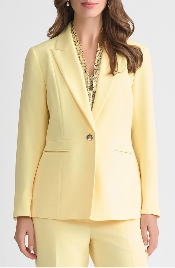 カスパール レディース アウター ジャケット・ブルゾン クレープ ブレザー KASPER Peak Lapel Stretch Crepeplum Blazer Pale Yellow イエロー