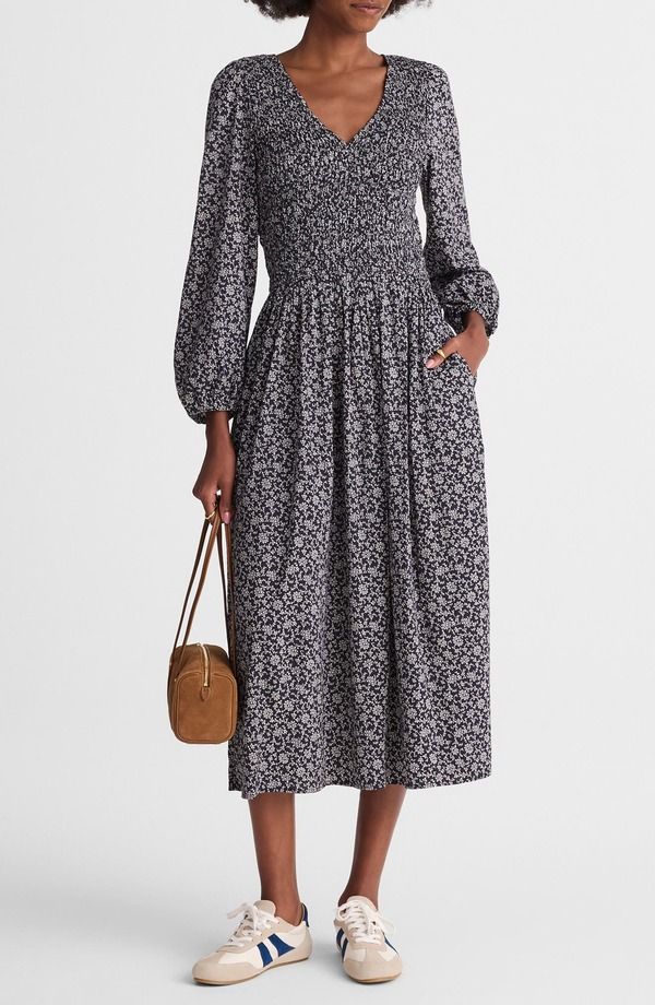 メイドウェル レディース トップス ワンピース Vネック フラワー柄 ミディ コットン フラワー Madewell Floral Smock VNeck Cotton Blend Midi Dress Classic Navy ネイビー