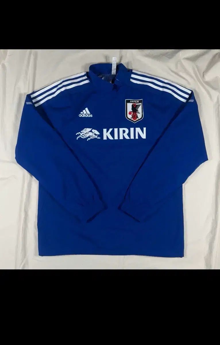 アディダス 日本 リーハイブリッド トップス 13,570円