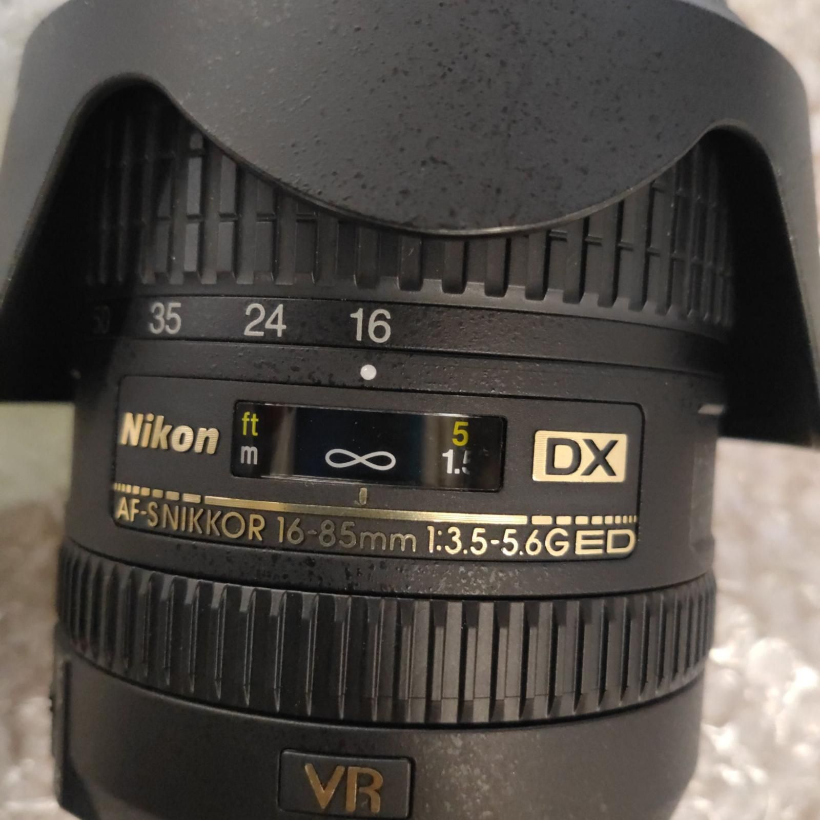 【全額返金保証】【最速発送】Nikon AF-S DX NIKKOR 16-85mm f/3.5-5.6G ED VR 美品 動作確認済