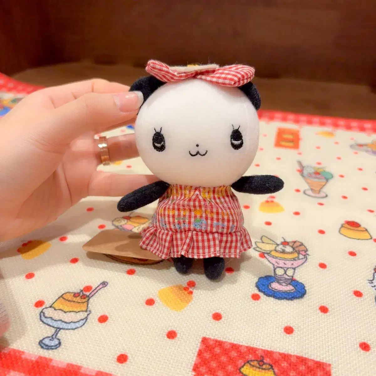 古典シナダパンダパンダフルーツリボンぬいぐるみ