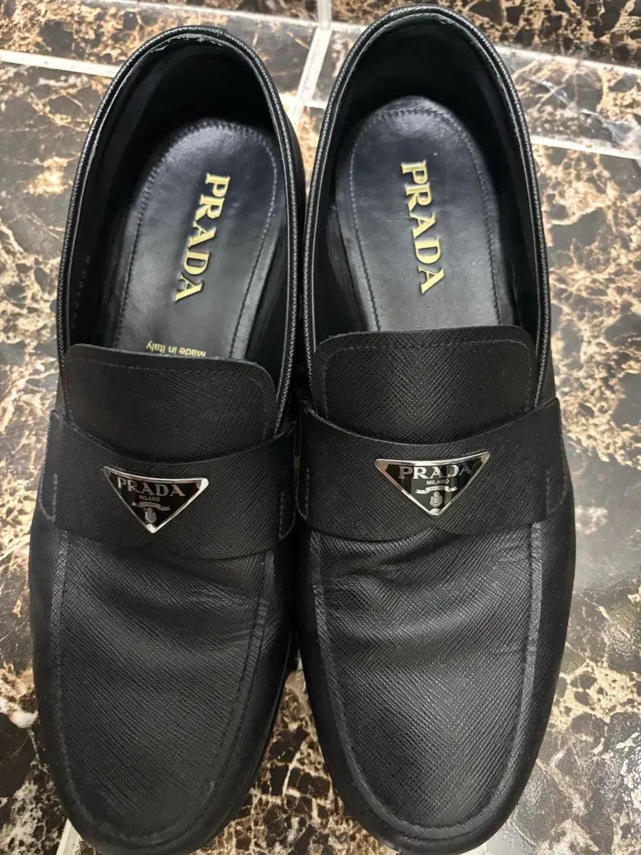 PRADA プラダ サフィアーノ ローファー