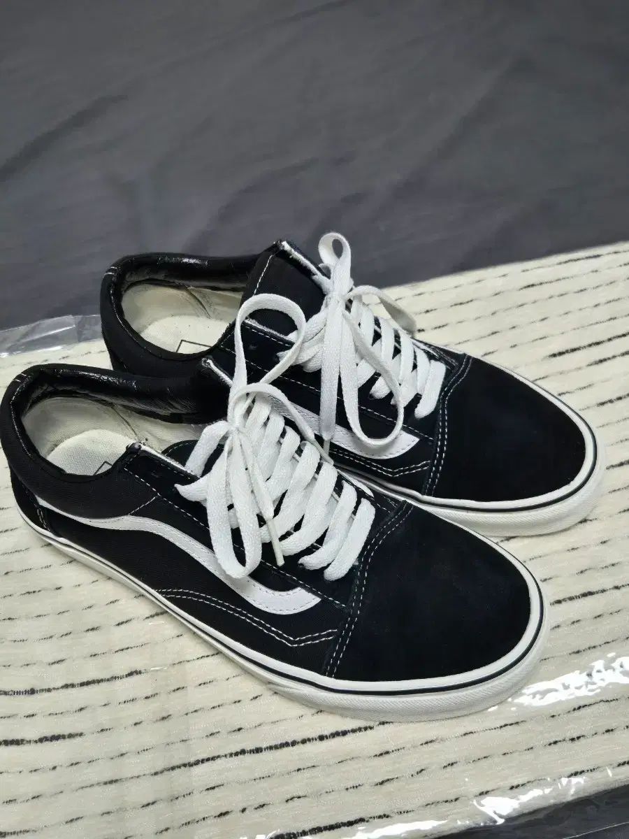 VANS オールドスクール 5,958円