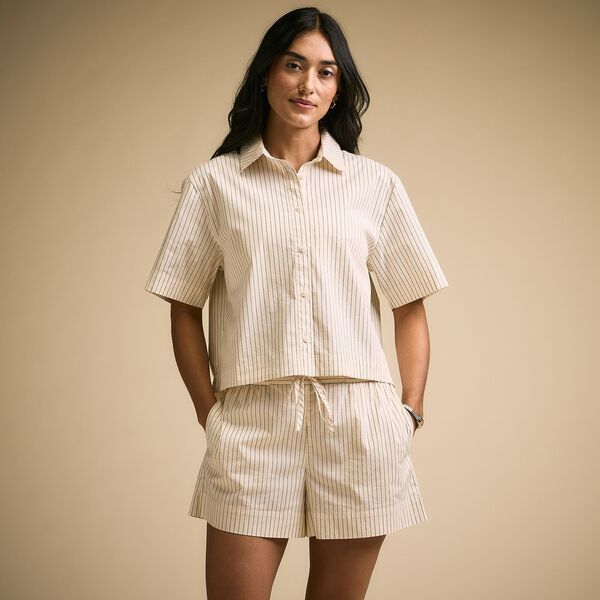 【送料無料】 キャリー レディース シャツ トップス CALIA Womens Poplin Short Sleeve Boxy Button Down Buttercream Pinstripe