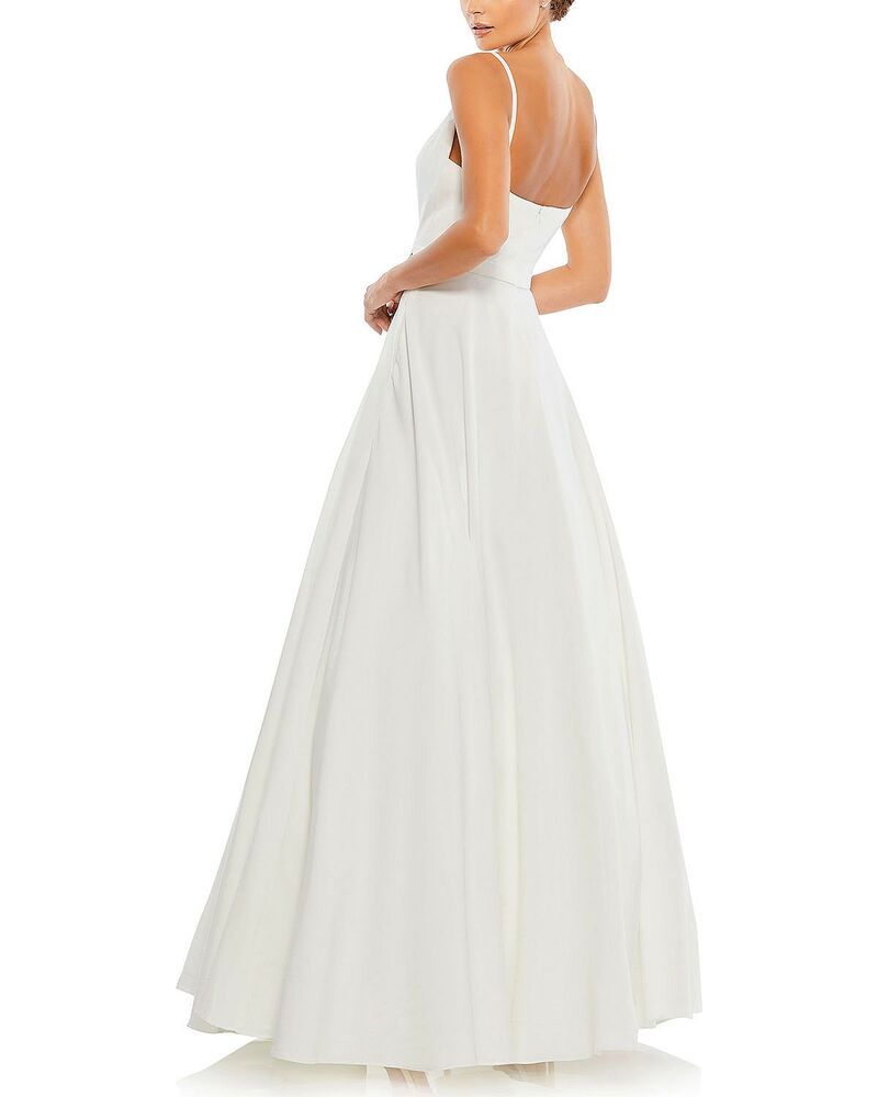 マックダガル レディース トップス ワンピース Vネック A ライン プチ スカート Mac Duggal Petite VNeck Ball Gown with Belted ALine Skirt White ホワイト マックダガル レディース トップス ワンピース Vネック A ライン プチ スカート Mac Duggal Petite VNeck Ball Gown with Belted ALine Skirt White ホワイト