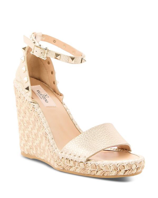 ヴァレンティノ レディース シューズ サンダル トール Valentino Garavani Womens Rockstud Metallic Espadrille Wedge Sandals Platinum メタリック