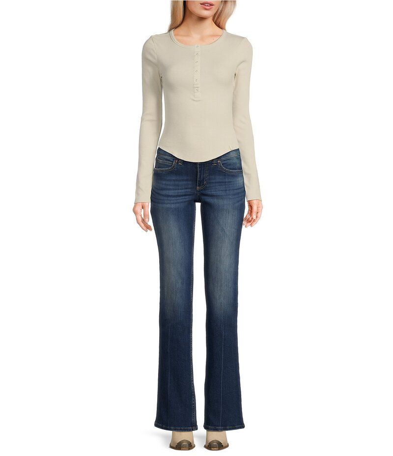ラングラー レディース ボトムス デニムパンツ ブーツカット ブーツ ジーンズ WranglerR Mid Rise Bootcut Jeans Vivianna