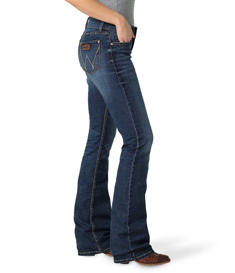 ラングラー レディース ボトムス デニムパンツ ブーツカット ブーツ ジーンズ WranglerR Mid Rise W Stitch Back Pocket Bootcut Jeans Dark Blue ブルー ラングラー レディース ボトムス デニムパンツ ブーツカット ブーツ ジーンズ WranglerR Mid Rise W Stitch Back Pocket Bootcut Jeans Dark Blue ブルー
