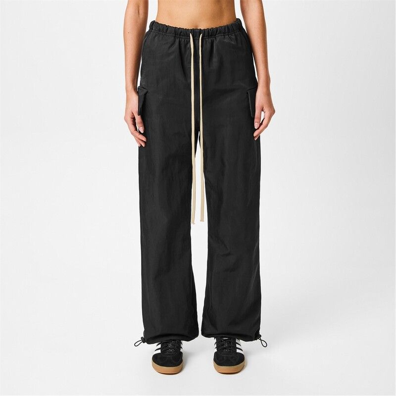 フィアオブゴッド レディース ボトムス カジュアルパンツ ナイロン パンツ FEAR OF GOD ESSENTIALS Nylon Cargo Trousers Black ブラック