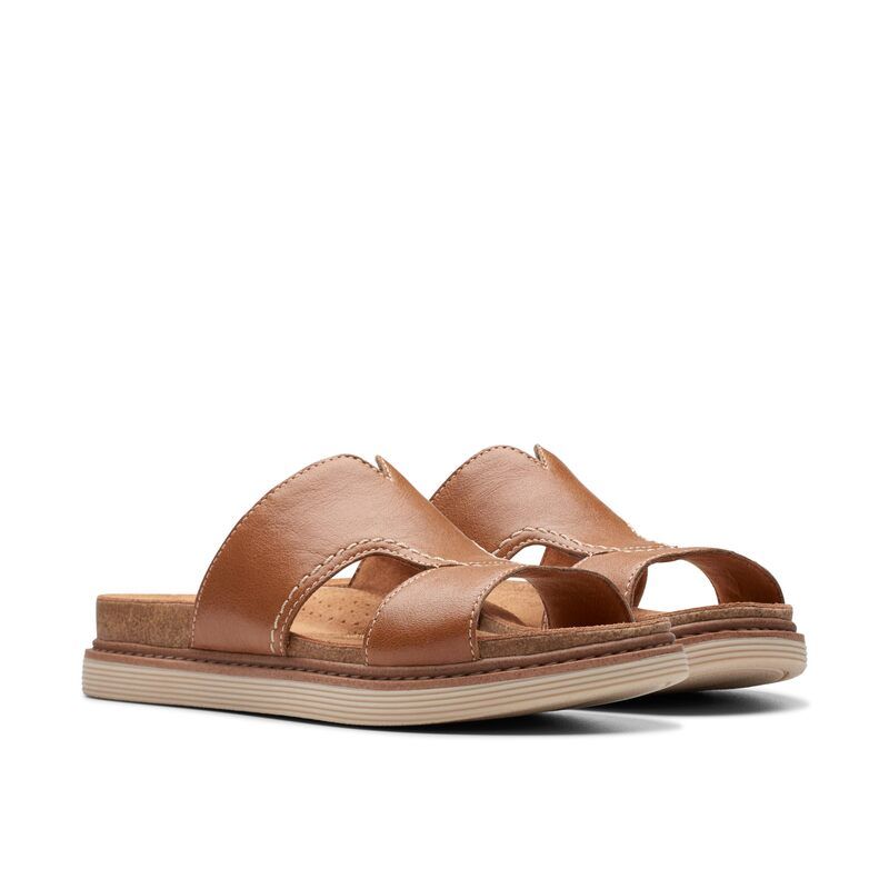 クラークス レディース シューズ サンダル Clarks Arwell Walk Tan Leather タン