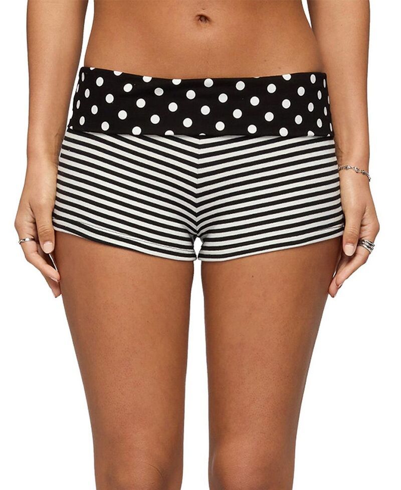 アディクテッド レディース ボトムス ハーフパンツ・ショーツ ドット柄 ドット ショートパンツ Edikted Presley Stripe Polka Dot Foldover Shorts BlackAndWhite ホワイト
