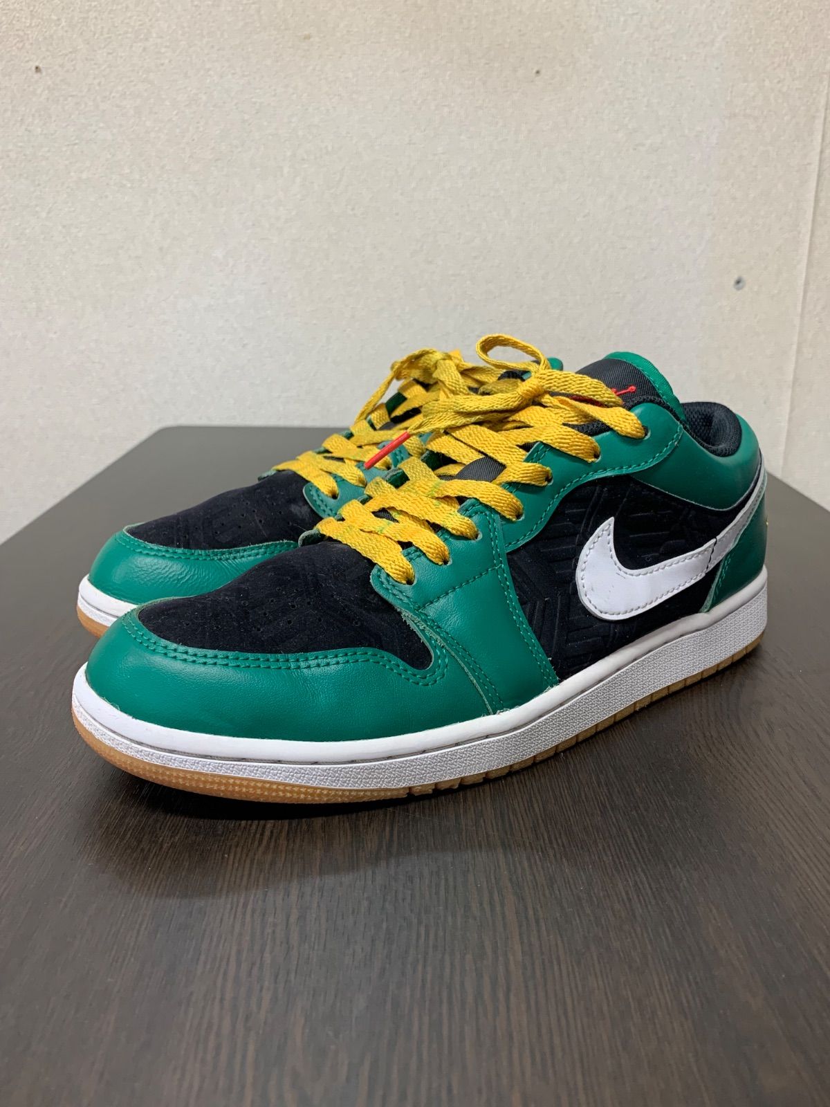 NIKE (ナイキ) AIR JORDAN 1 LOW Malachite エアジョーダン1