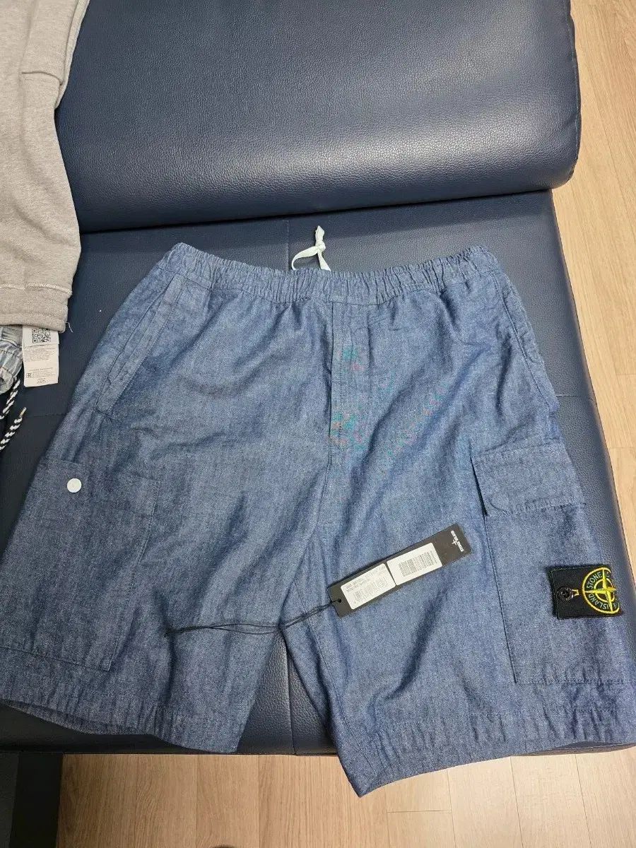 STONE ISLAND ストーンアイランド ブルー デニム ハーフパンツ