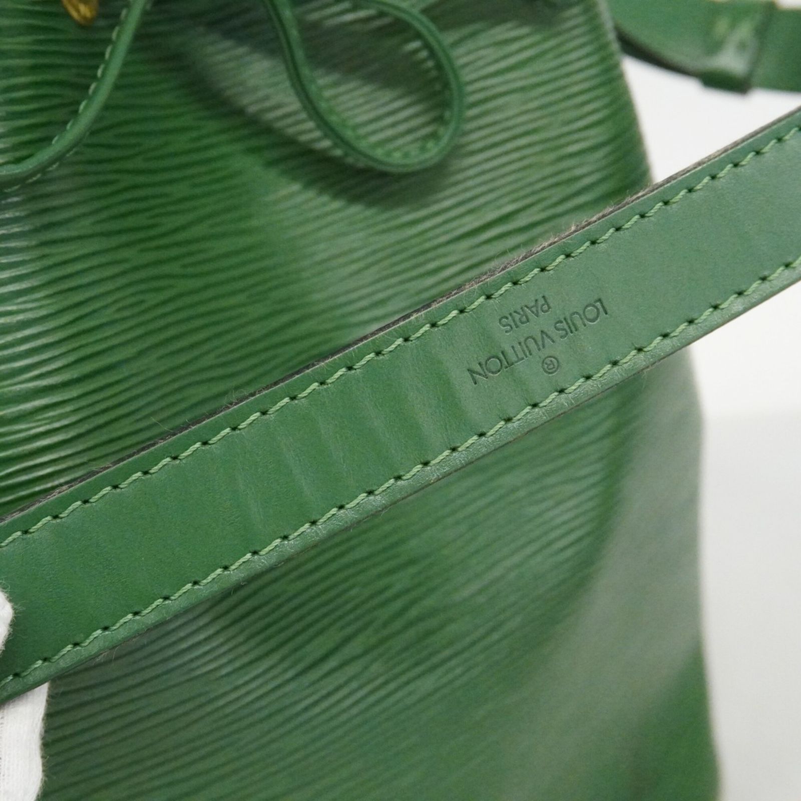 ルイ・ヴィトン(Louis Vuitton) ルイ・ヴィトン ショルダーバッグ エピ