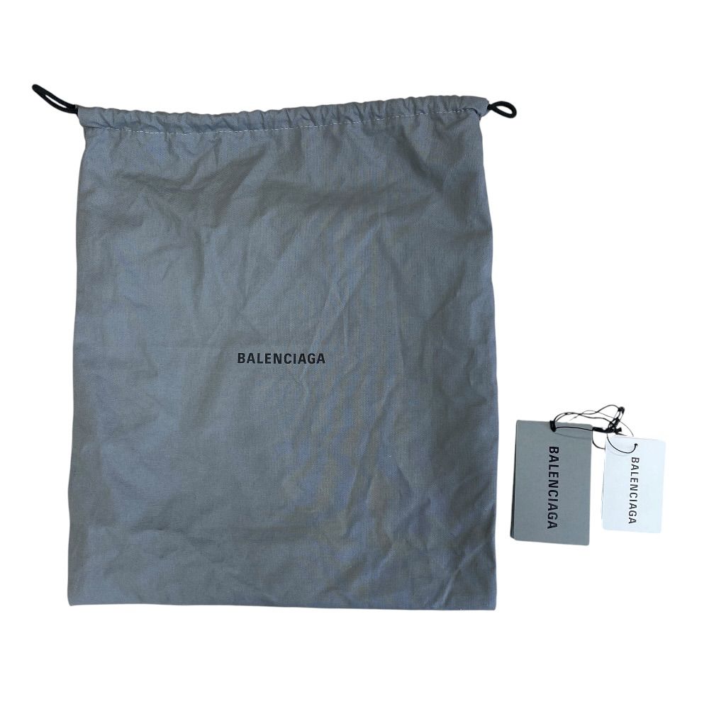 未使用 BALENCIAGA バレンシアガ ロゴエンブロイダリー バケットハット