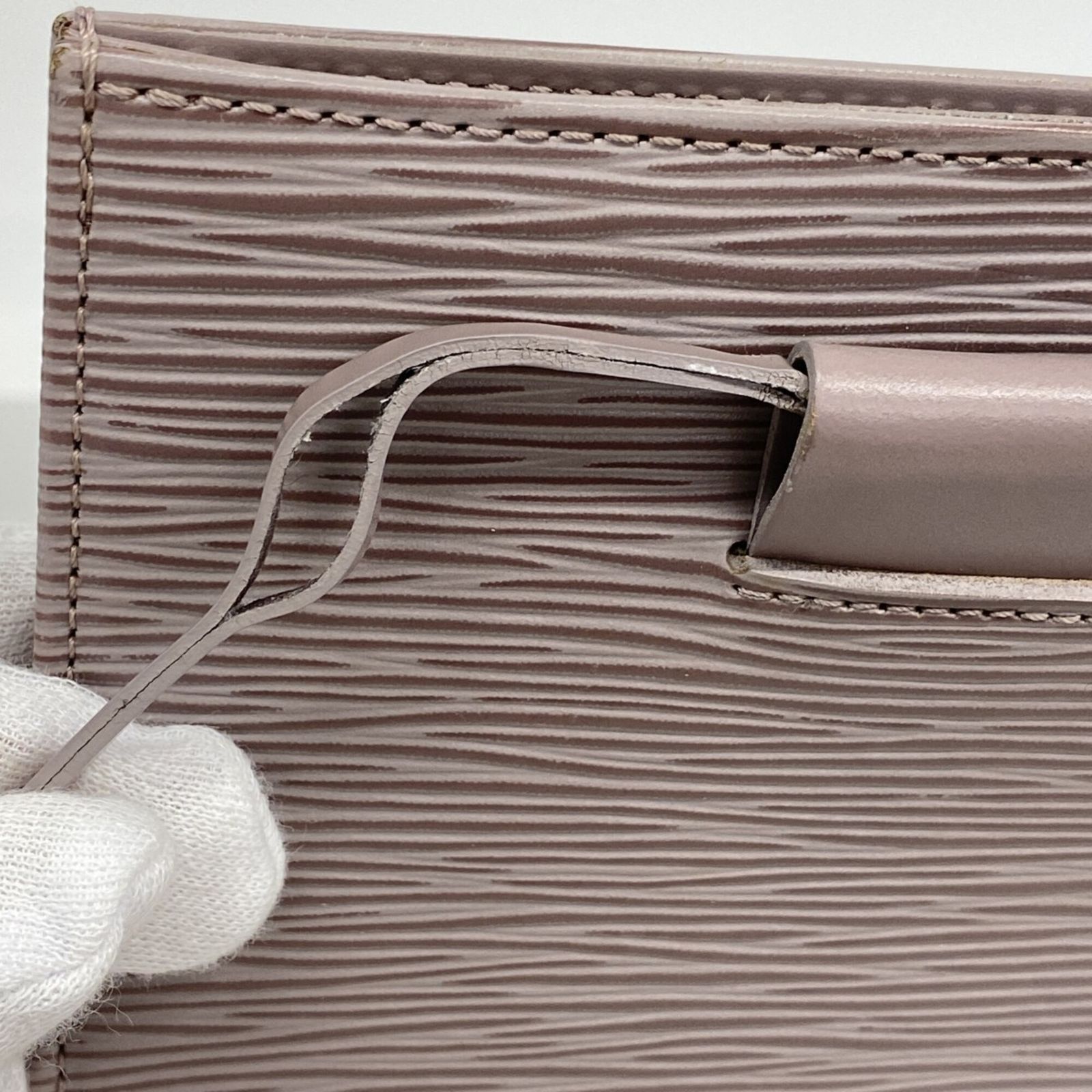 ルイ・ヴィトン(Louis Vuitton) ルイ・ヴィトン ショルダーバッグ エピ