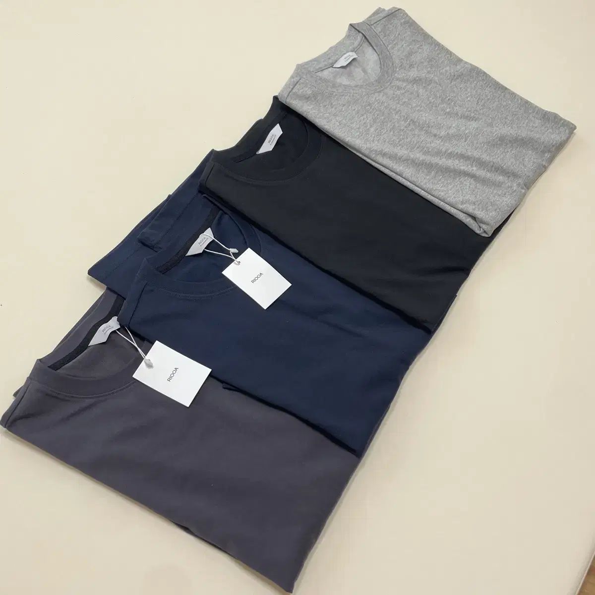 (新品) リウア CP セミオーバーサイズ 半袖Tシャツ (4種 まとめ売り)