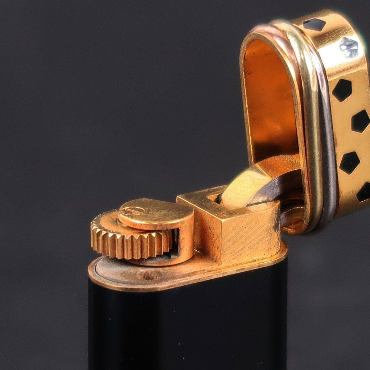 美品】Cartier カルティエ 高級ガスライター レオパード柄 トリニティ 