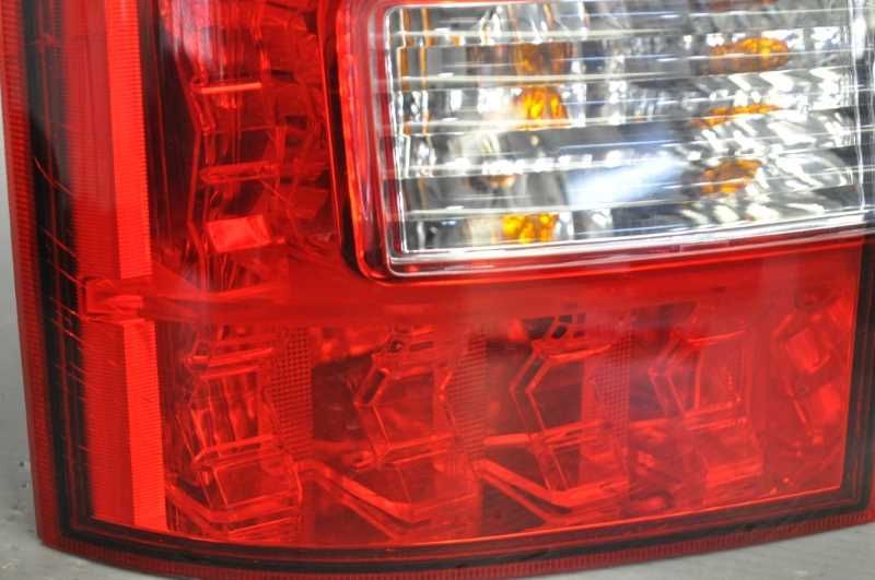 三菱 デリカD:5 CV5W 純正テールランプ 左右セット CV5W 三菱 デリカD5 純正 《 テールランプ 》 左テールランプ 8330A185