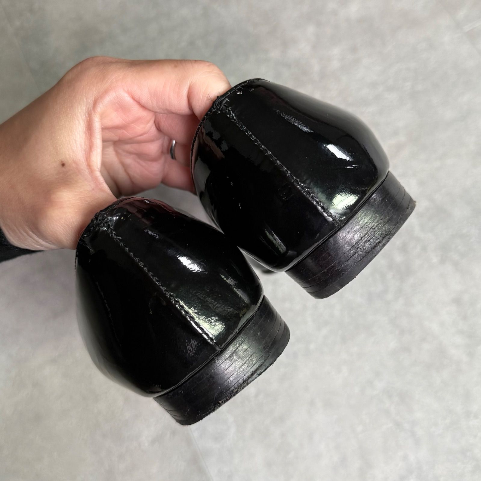 PRADA プラダ ベルトロゴローファー パテントレザー ブラック シルバー