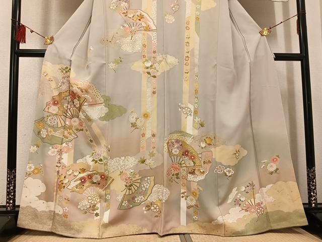 平和屋着物○訪問着 友禅 駒刺繍 扇面花文 暈し染め 金彩 正絹 逸品 未