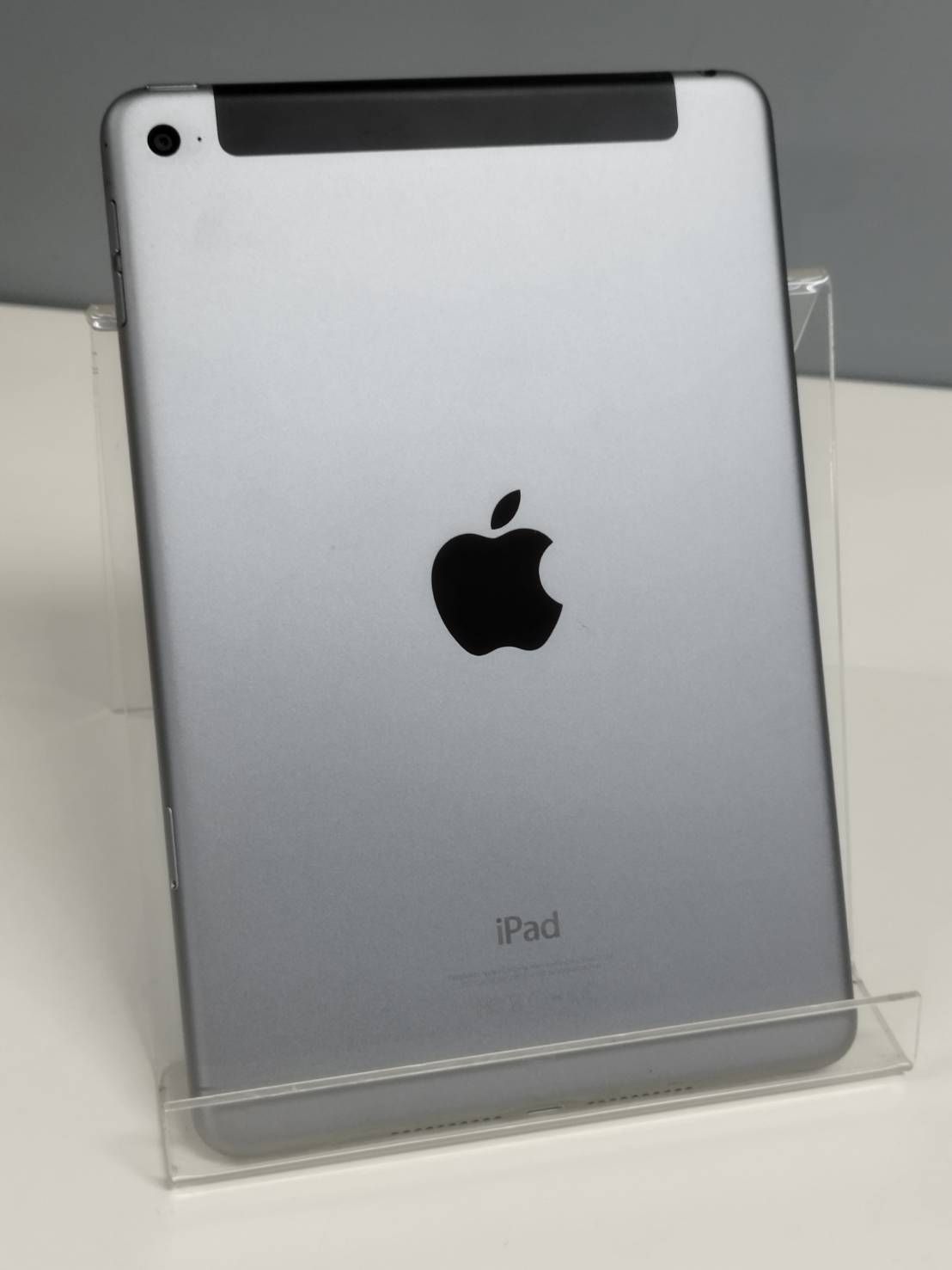 iPad mini 4 128GB Wi-Fi+セルラー Cランク - メルカリ