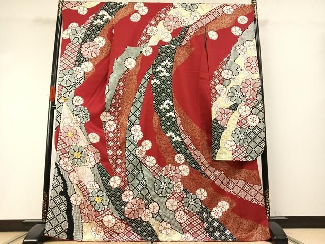 平和屋着物●豪華振袖 駒刺繍 絞り 舞花文 金彩 京都きもの友禅扱い ロング丈 正絹 逸品 AABI1314fy